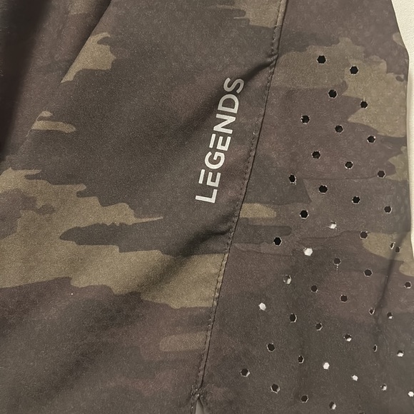 Legends Relay Shorts Mens Medium 9” with Liner - Picture 2 of 3